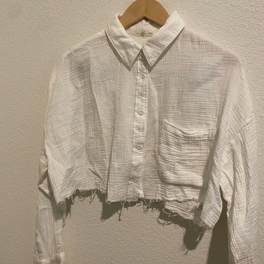 NIA Women's White Button-Down Cotton Gauze Shirt and includes bottoms